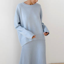 Load image into Gallery viewer, Simple Oversized Pullover Sweater