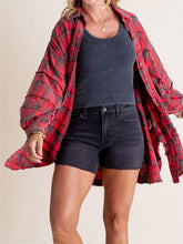 Load image into Gallery viewer, Plaid Buttons Down Long Sleeves Shirt