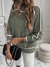 Load image into Gallery viewer, Gray and White Contrast Hem Knit Sweater
