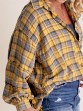 Load image into Gallery viewer, Plaid Buttons Down Long Sleeves Shirt