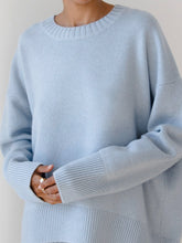 Load image into Gallery viewer, Simple Oversized Pullover Sweater