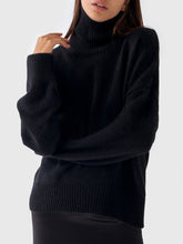 Load image into Gallery viewer, Thickened knitted sweater Loose turtleneck Pullover