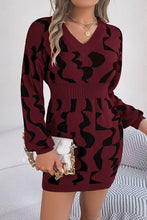 Load image into Gallery viewer, V-neck Contrast Color Long-sleeved Waist-hugging Sweater Dress