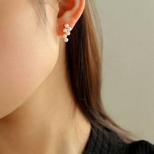 Load image into Gallery viewer, Dainty Pearl Cluster Stud Earrings