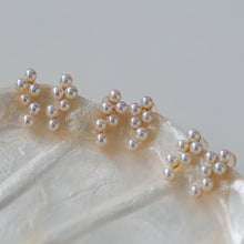 Load image into Gallery viewer, Dainty Pearl Cluster Stud Earrings