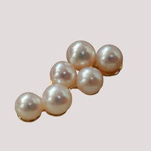 Load image into Gallery viewer, Dainty Pearl Cluster Stud Earrings
