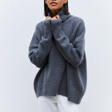 Load image into Gallery viewer, Simple Loose Turtleneck Pullover Sweater