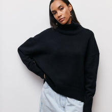 Load image into Gallery viewer, Simple Loose Turtleneck Long Sleeve Sweater