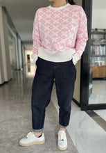 Load image into Gallery viewer, Simple Print Long Sleeve Sweater