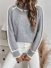 Load image into Gallery viewer, Gray and White Contrast Hem Knit Sweater