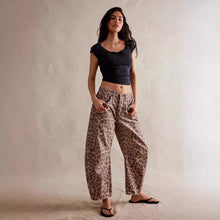 Load image into Gallery viewer, Mid Waiste Wide Leg Denim Jeans