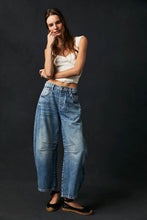 Load image into Gallery viewer, Mid Waiste Wide Leg Denim Jeans