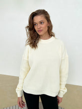 Load image into Gallery viewer, Chunky Round Neck Long Sleeve Loose Knit Sweater