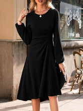 Load image into Gallery viewer, Long Sleeves Pleated Midi Dress