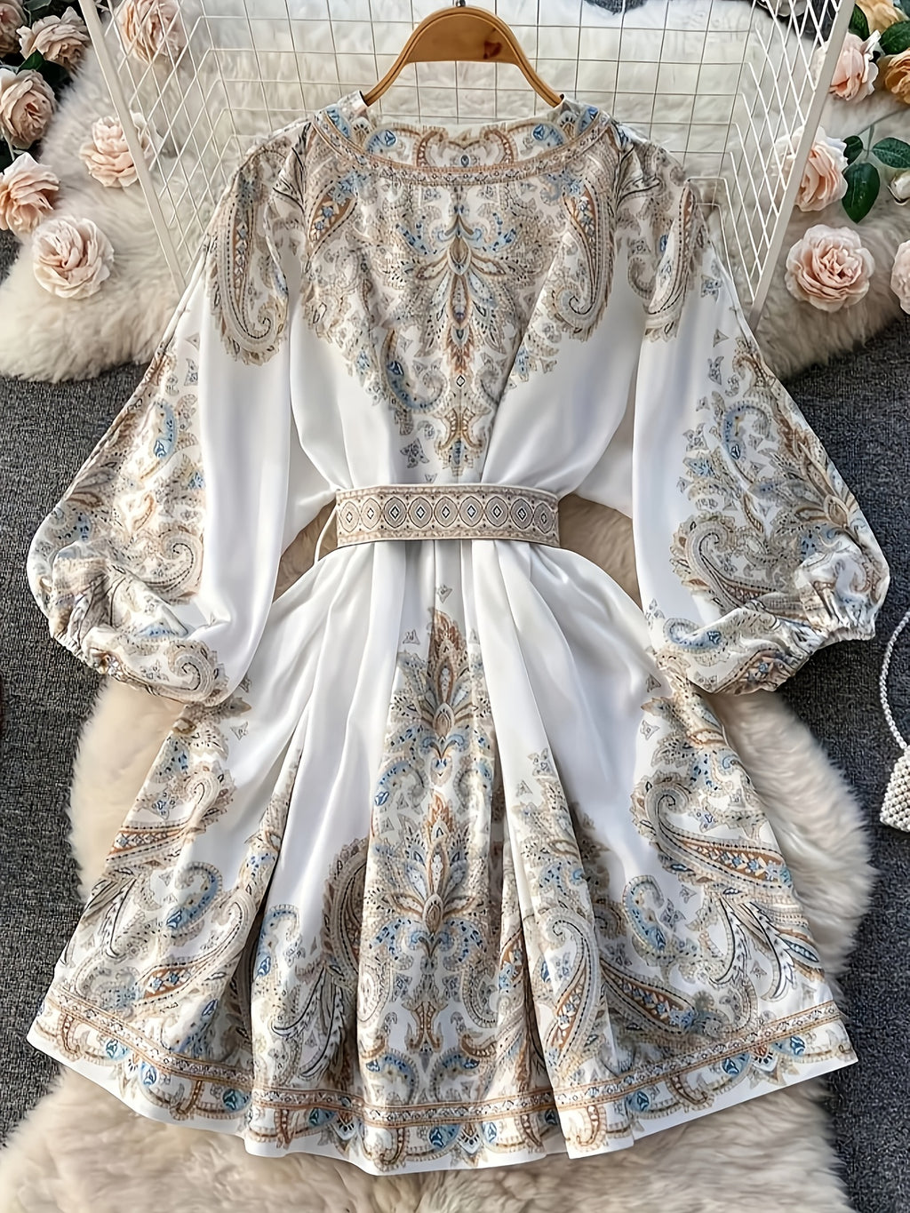 Elegant Floral Print V-Neck Long Sleeve Mini Dress