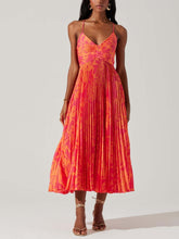 Load image into Gallery viewer, Chic Spaghetti Straps Printed Pleats Midi Dress
