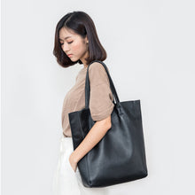 Load image into Gallery viewer, Simple Leather Handbag Full Grain Leather Best Tote Bag For Ladies
