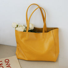 Load image into Gallery viewer, Handmade Leather Tote Bag Large Capacity Shoulder Handbag
