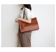 Load image into Gallery viewer, Large Leather Tote Bag Women&#39;s Shoulder Bag Briefcase
