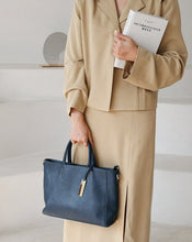 Load image into Gallery viewer, Large Full Grain Leather Tote Handbag
