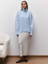 Load image into Gallery viewer, Simple Loose Turtleneck Long Sleeve Sweater
