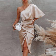 Load image into Gallery viewer, Sexy One Shoulder Irregular Pleated Party MIidi Dress
