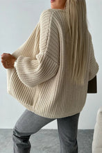 Load image into Gallery viewer, Simple Pockets Long Sleeved Cardigan
