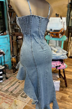 Load image into Gallery viewer, Retro Spaghetti Straps V-neck Ruffle Draped Washed Denim Midi Dress
