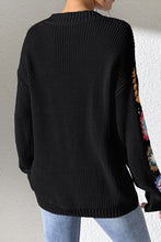 Load image into Gallery viewer, Black Crochet Flower Splicing V-Neck Pullover Sweater
