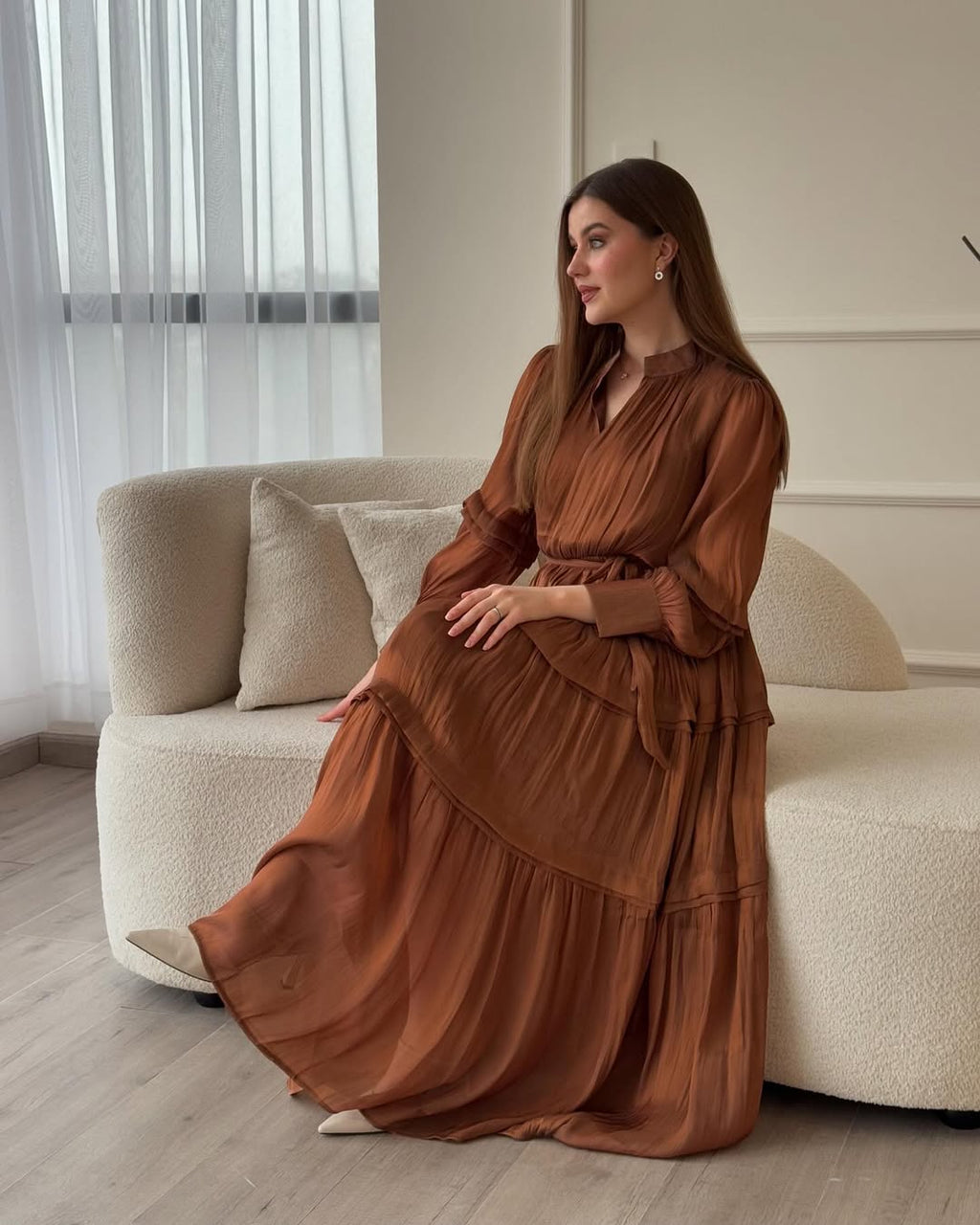 Elegant Lantern Long Sleeves V-Neck Pleated Tiered Maxi Dress