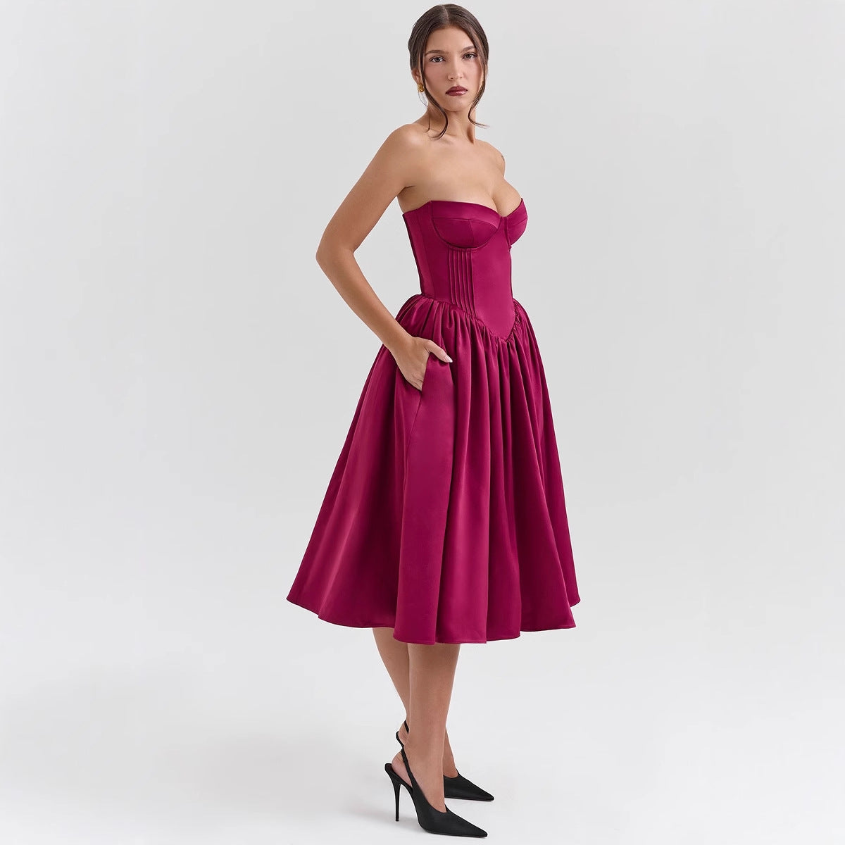 Elegant Strapless Sexy Sweetheart Neckline A-Line Fitted Waist Midi Dress