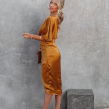 Load image into Gallery viewer, Sexy One Shoulder Irregular Pleated Party MIidi Dress
