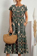 Load image into Gallery viewer, Casual Floral Pocket Round Neck Midi Dress
