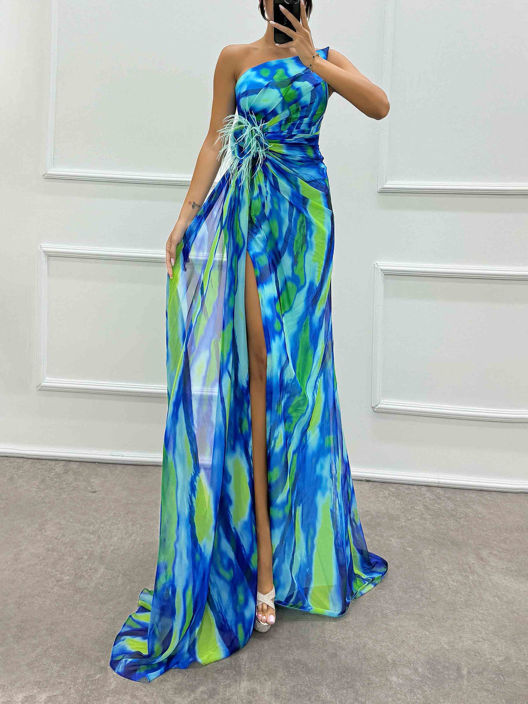 Stylish One Shoulder Print Feather Split Front Maxi Dress