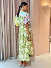 Load image into Gallery viewer, Color Block Floral Print Buttons Down Midi Dress
