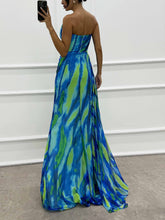 Load image into Gallery viewer, Stylish One Shoulder Print Feather Split Front Maxi Dress
