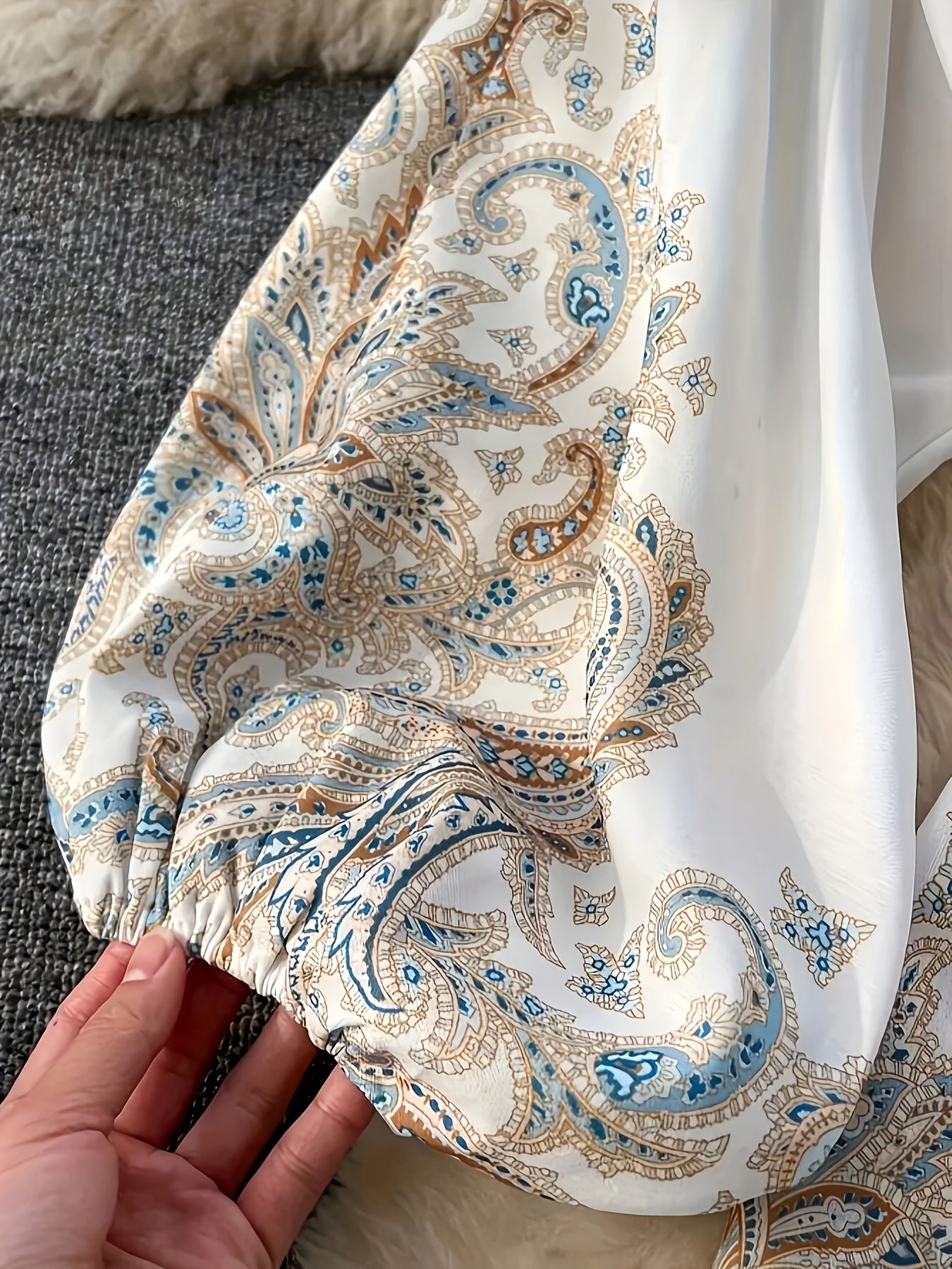 Elegant Floral Print V-Neck Long Sleeve Mini Dress