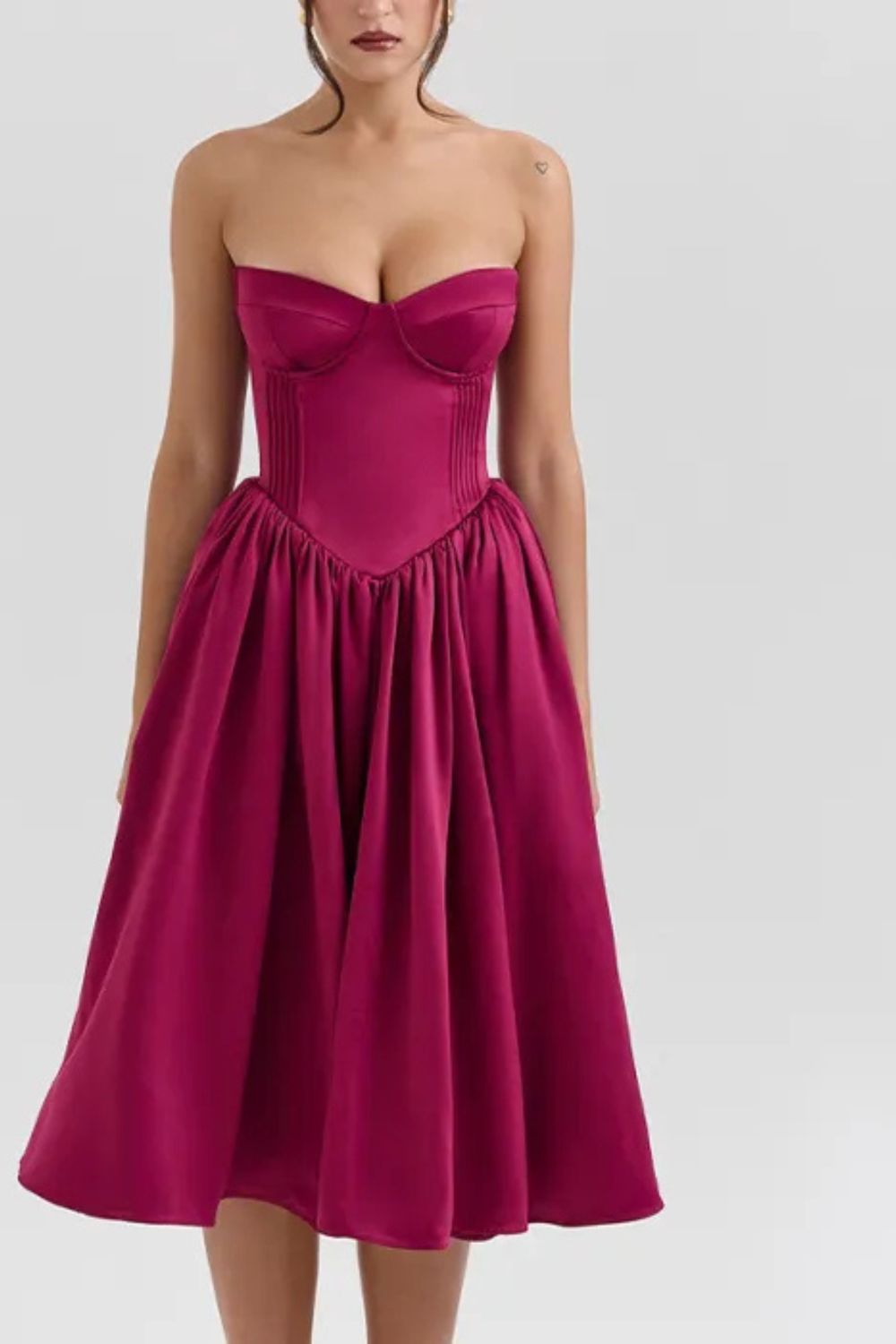Elegant Strapless Sexy Sweetheart Neckline A-Line Fitted Waist Midi Dress