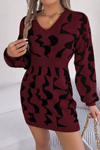 Load image into Gallery viewer, V-neck Contrast Color Long-sleeved Waist-hugging Sweater Dress
