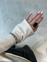 Load image into Gallery viewer, Classic Black Onyx Oval Egg Ring
