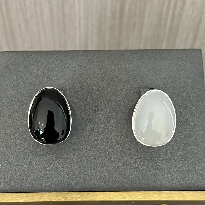 Classic Black Onyx Oval Egg Ring 