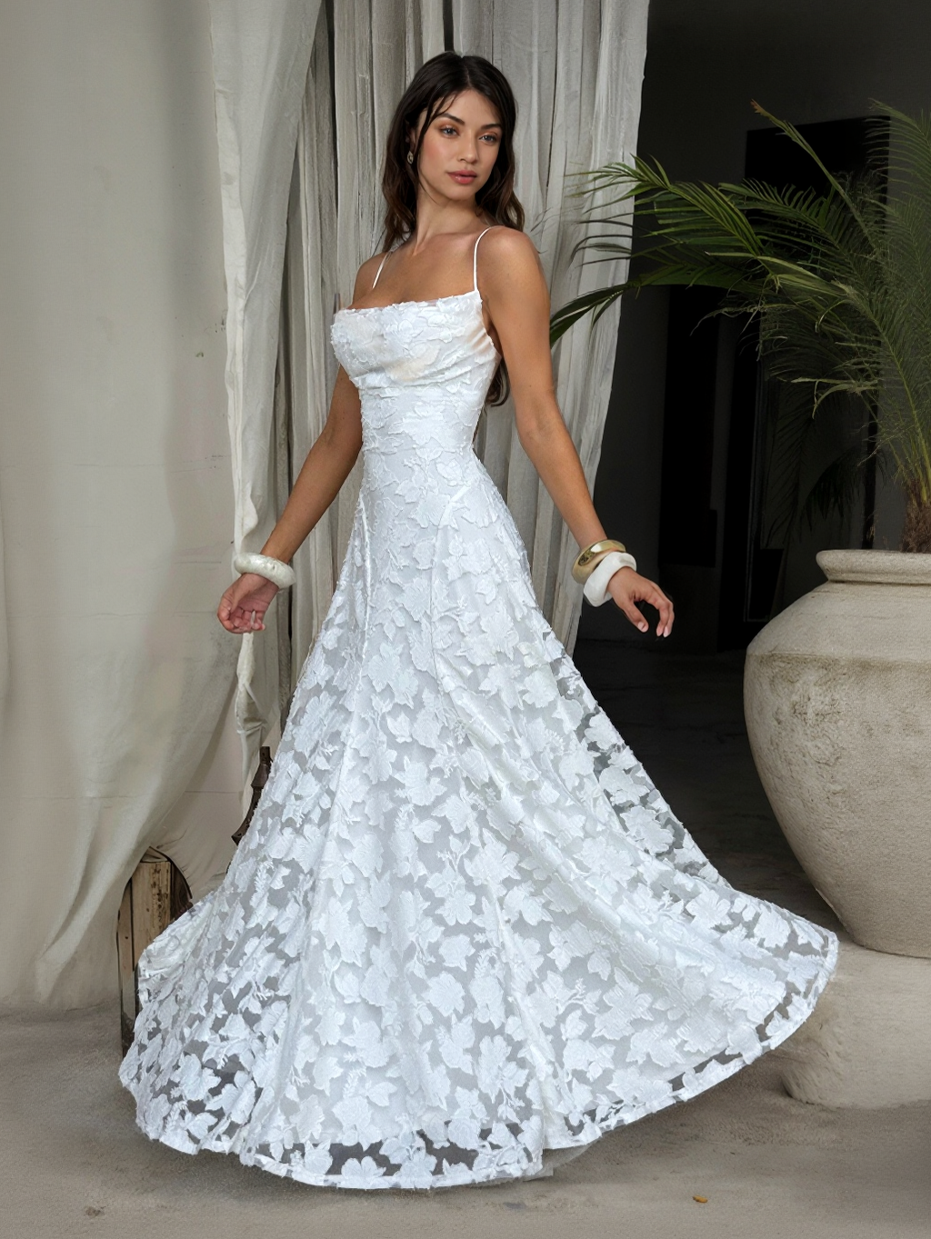 Elegant Spaghetti Strap Lace Maxi Dress