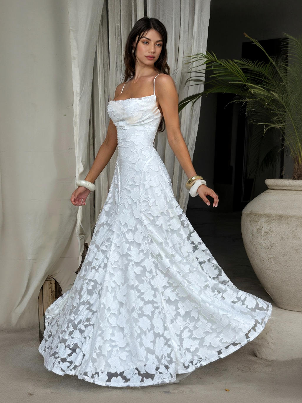 Elegant Spaghetti Strap Lace Maxi Dress