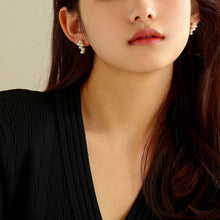 Load image into Gallery viewer, Dainty Pearl Cluster Stud Earrings

