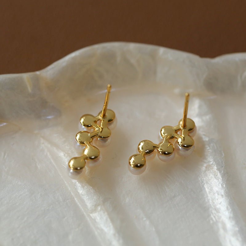Dainty Pearl Cluster Stud Earrings