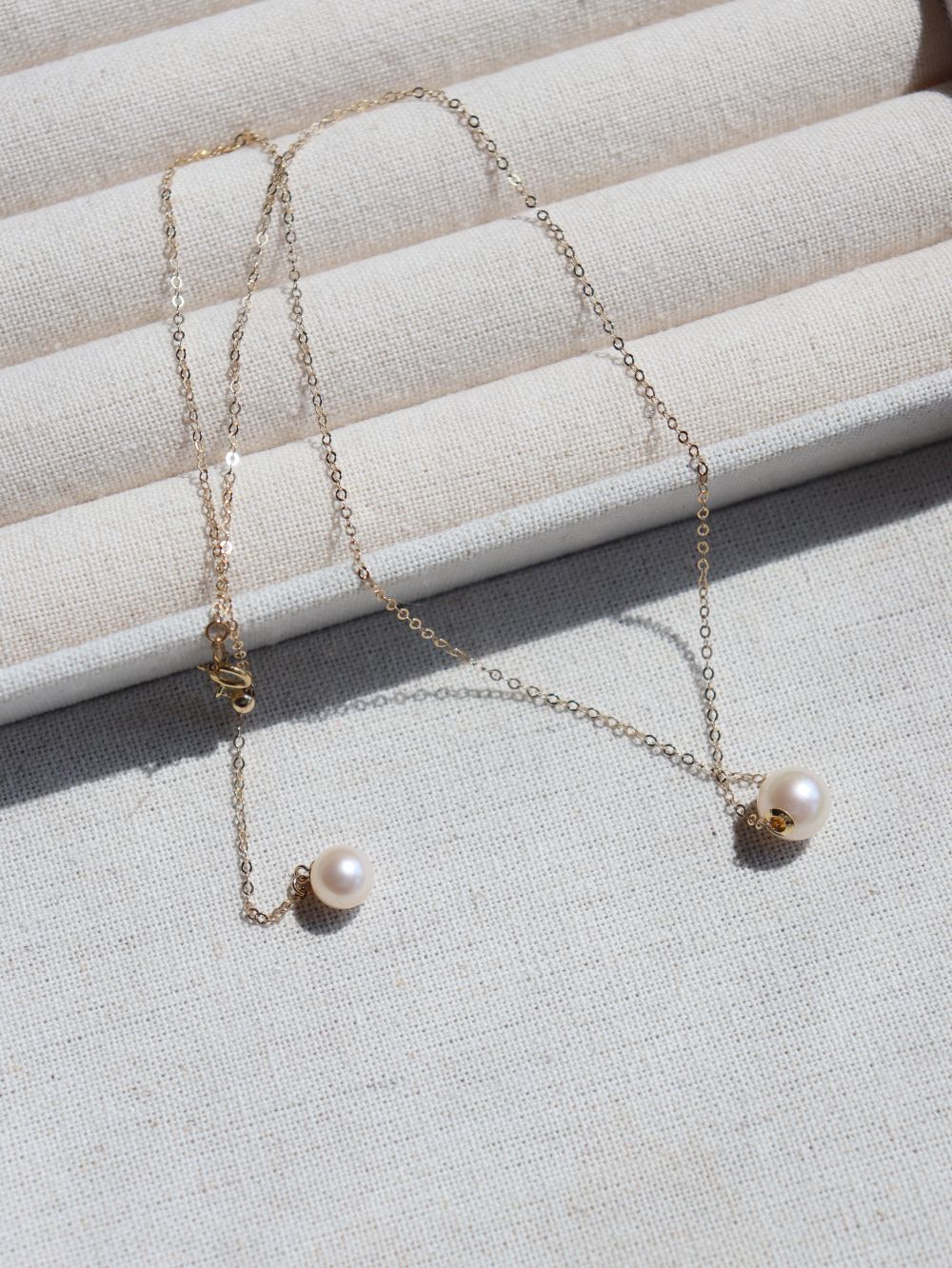 Dainty Pearl Pendant Necklace
