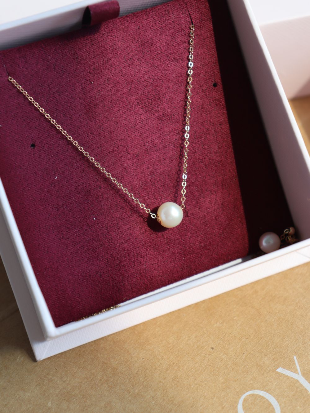 Dainty Pearl Pendant Necklace