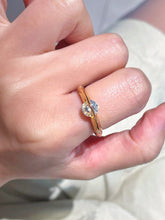 Load image into Gallery viewer, Gold Spinning Star Ring
