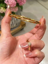 Load image into Gallery viewer, Gold Spinning Star Ring
