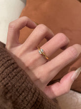 Load image into Gallery viewer, Gold Spinning Star Ring
